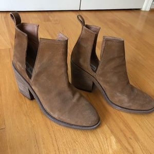 Steve Madden Shirini Ankle Bootie